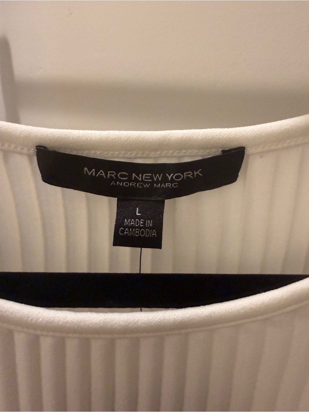 Marc New York Cream Ribbed Ruffle Sleeve Shell Top - Picture 4 of 4